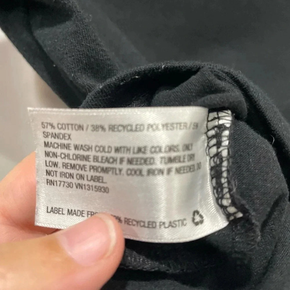 Wild Fable XS Crop T-Shirt Black v-Neck - Picture 4 of 4